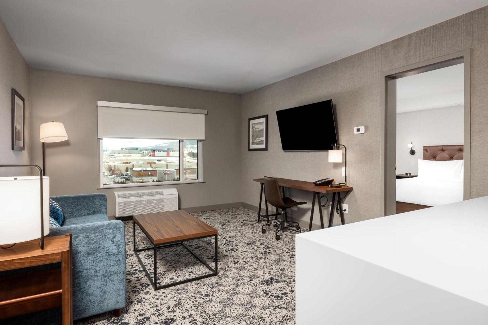 Four Points By Sheraton Kelowna Airport Exterior photo